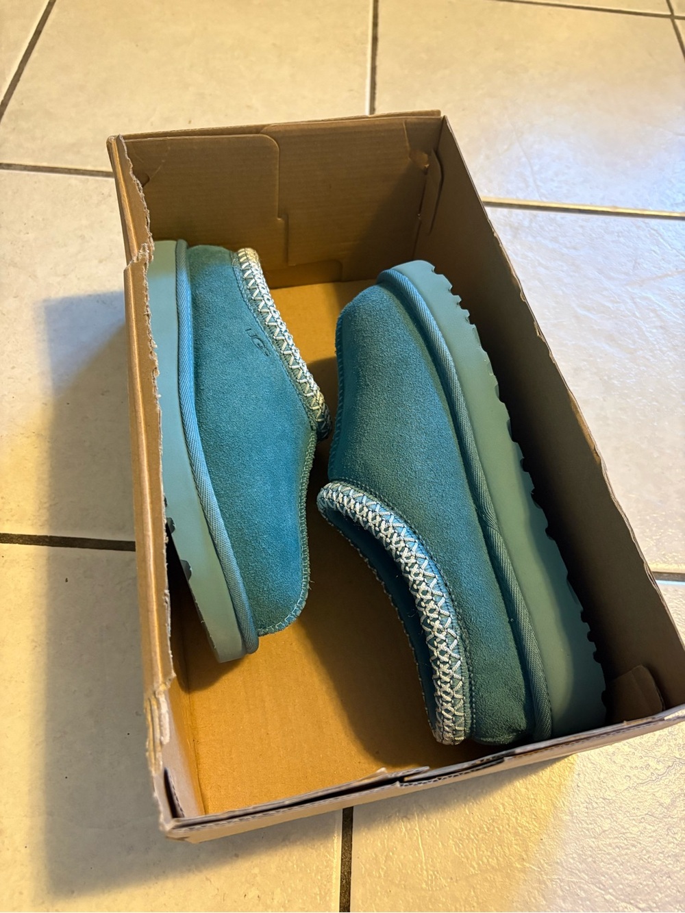 UGG Tasman colour Deep Ice - Picture 8 of 8